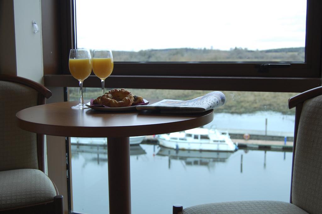 Leitrim Marina Hotel Carrick on Shannon Exteriér fotografie