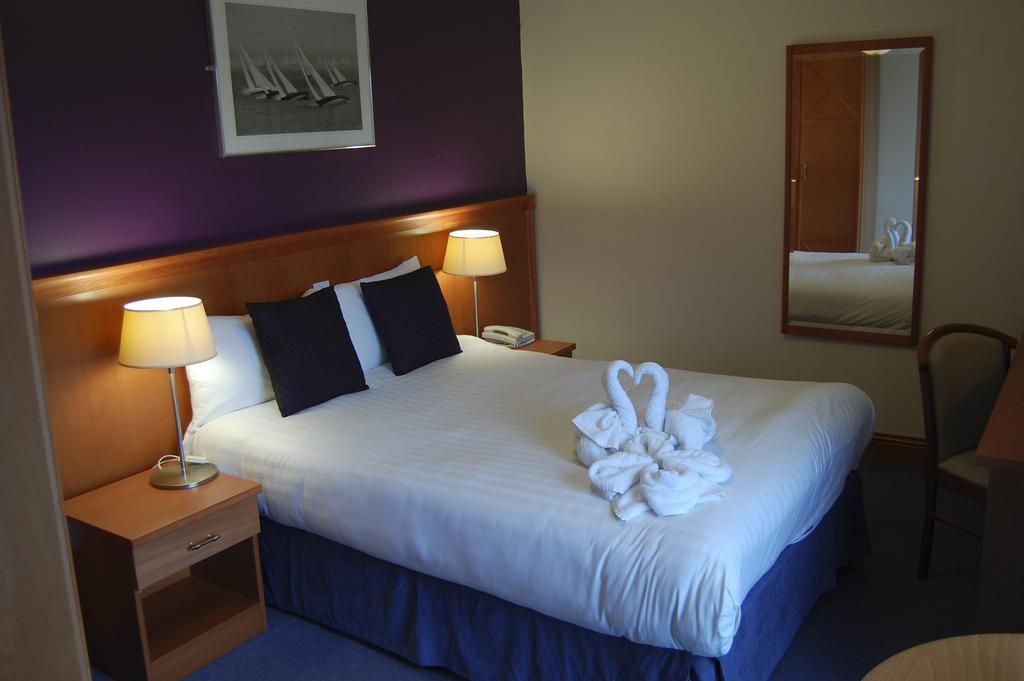 Leitrim Marina Hotel Carrick on Shannon Exteriér fotografie
